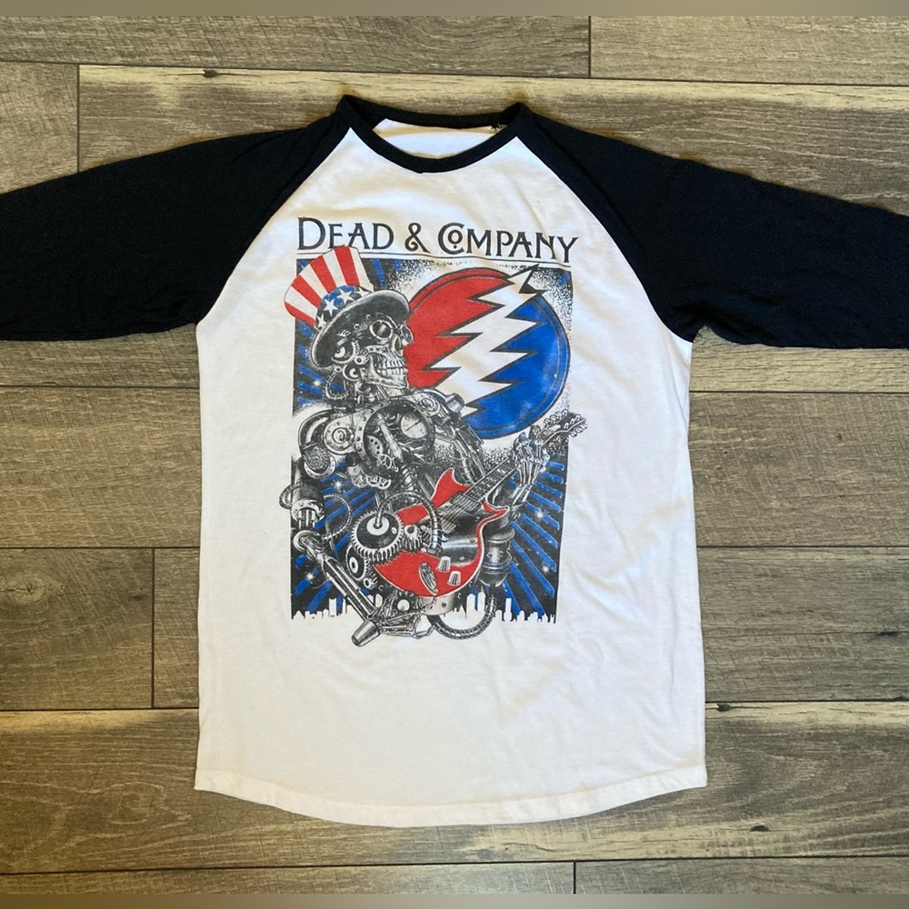Dead and Company Raglan Shirt Lot T-shirt size Medium Grateful Dead summer 2017